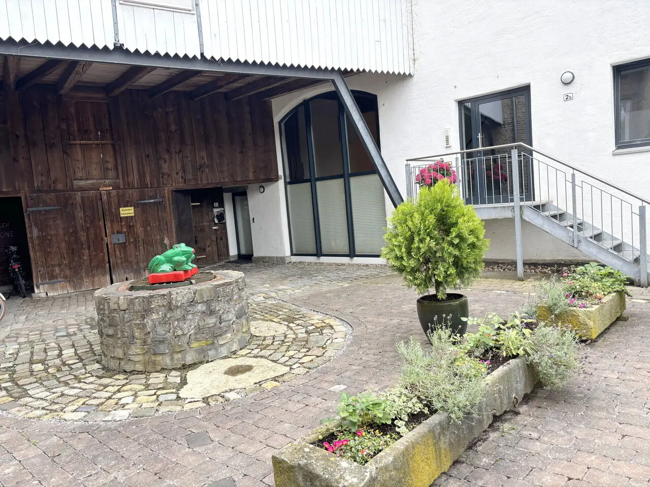 Außergewöhnliche Eigentumswohnung mit Garten für Liebhaber! – Bild 3