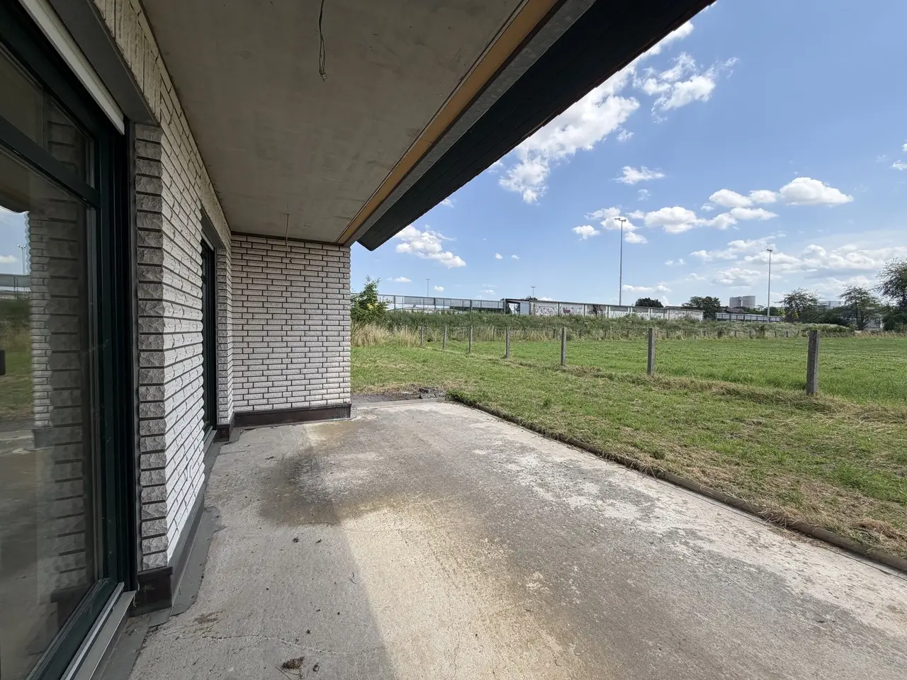 Einfamilienhaus mit Garage, landwirtschaftlicher Mehrzweckhalle und Grünfläche! – Bild 6