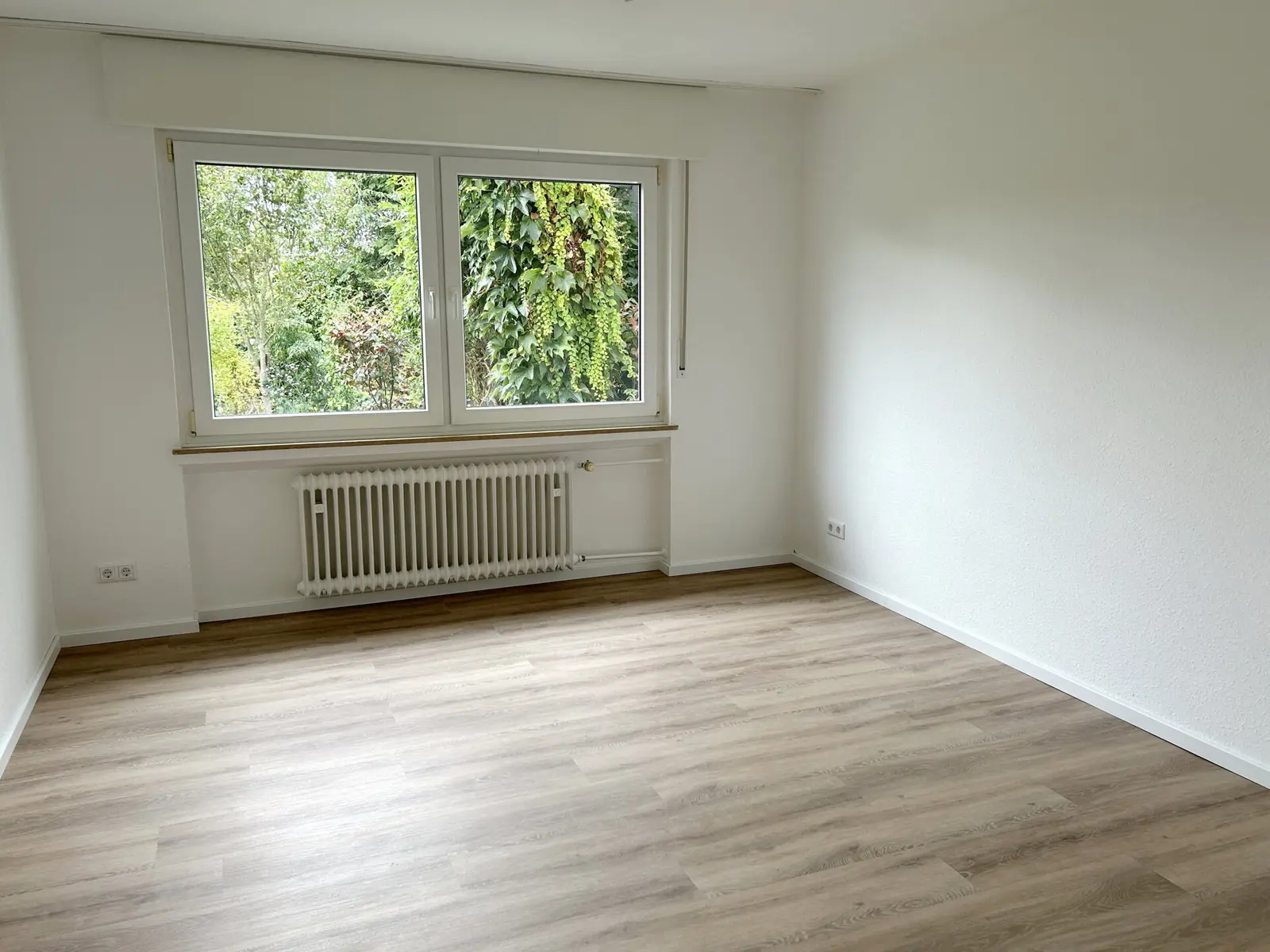 Renovierte Erdgeschoss-Wohnung mit Terrasse!