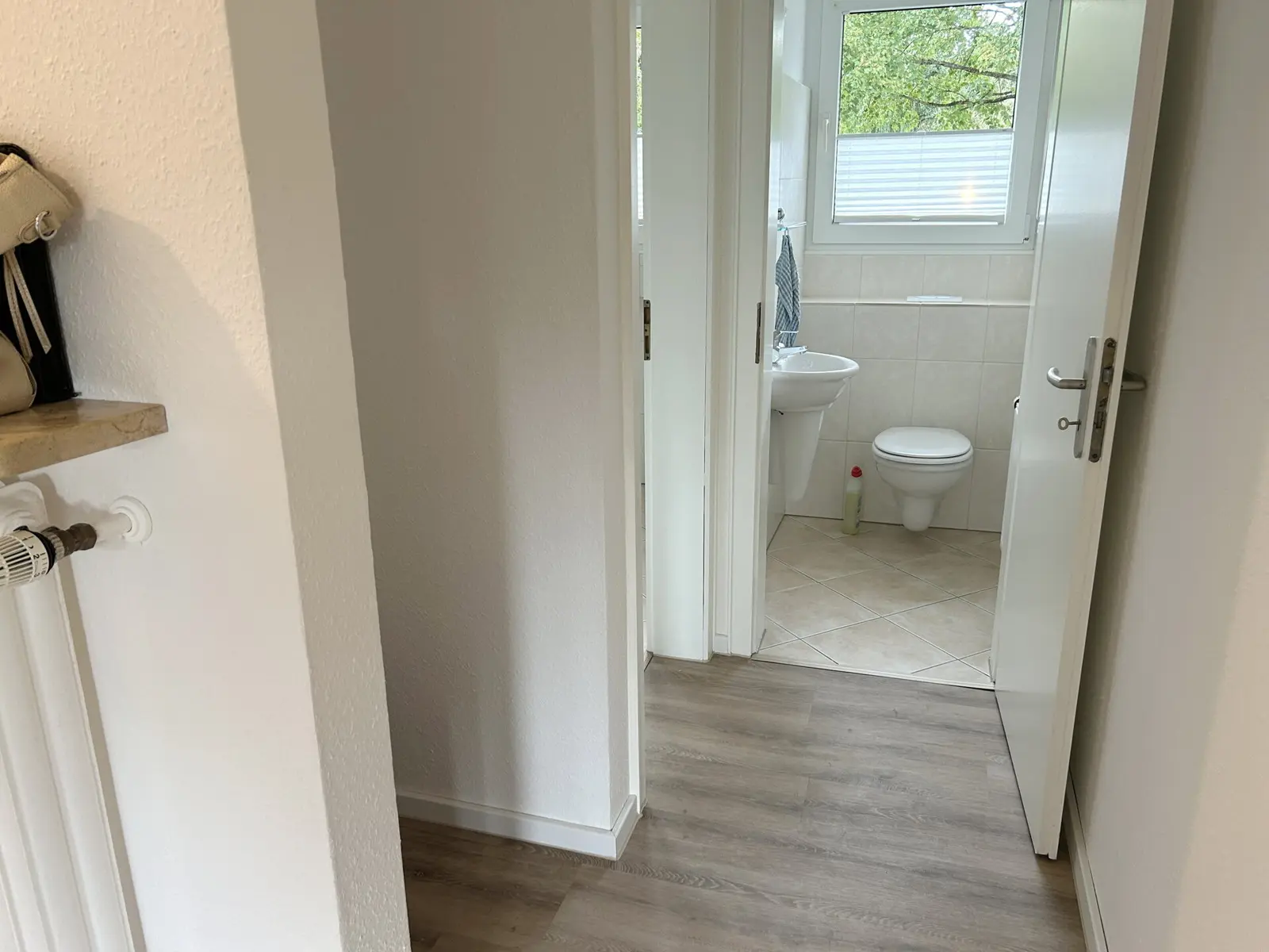 Renovierte Erdgeschoss-Wohnung mit Terrasse! – Bild 10