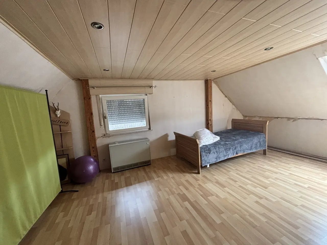 Zweigeschossiges Einfamilienhaus mit Werkstatt und Lagerräumen in massiver Bauweise in Büren-Ahden! – Bild 3